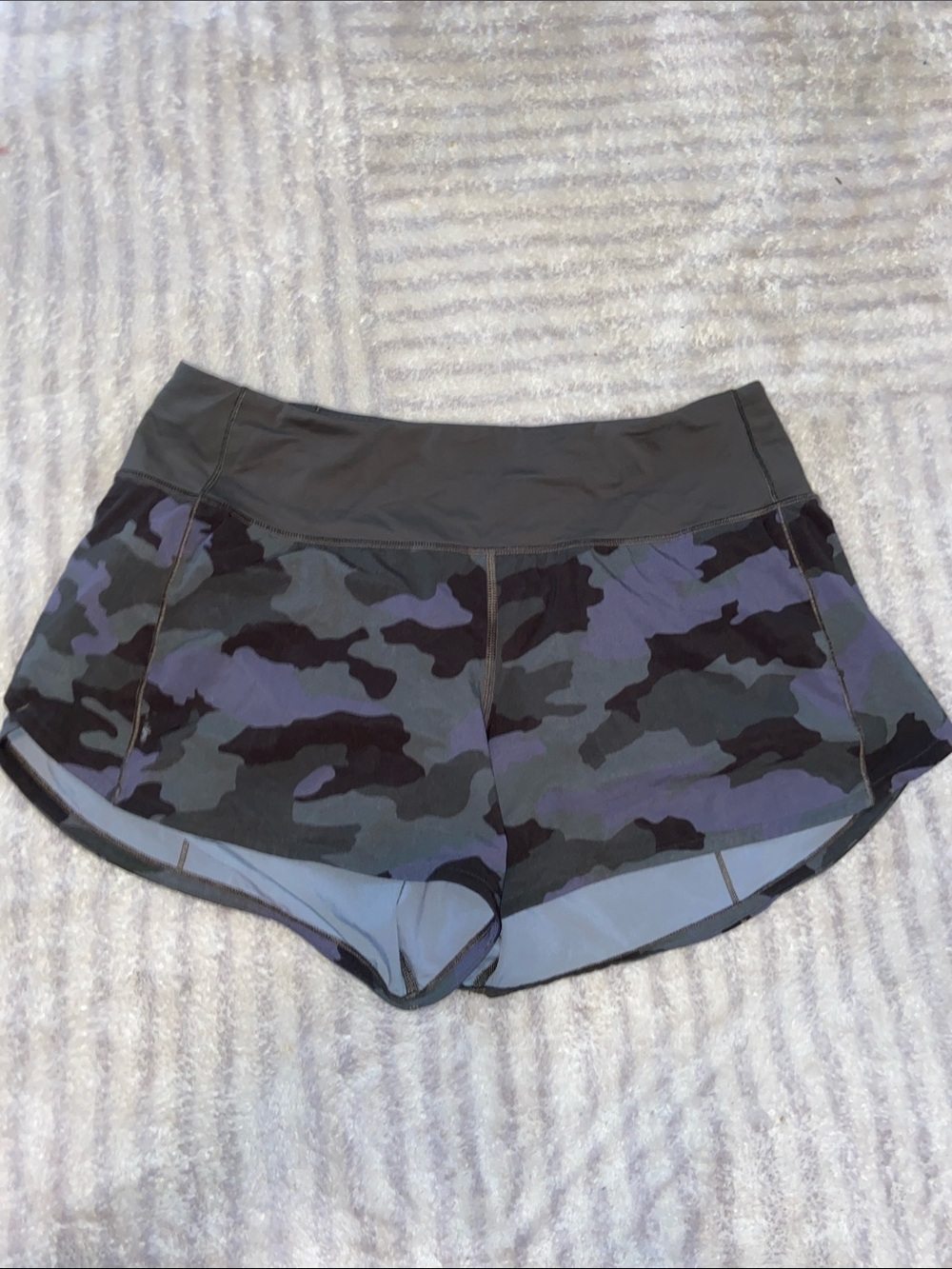 lululemon athletica Women’s Camo Running Shorts - Size 8